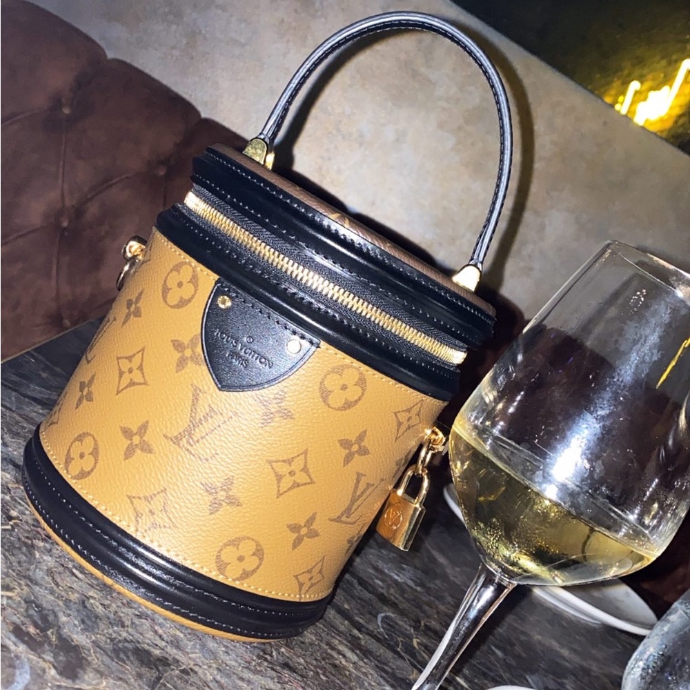 Louis Vuitton
Handbag Reverse Monogram Canvas - Authentic - Picture 8 of 10